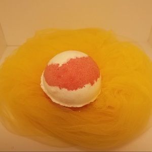 English Rose And Patchouli 8oz Bath Bomb